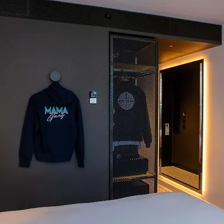 Mama Shelter Отель